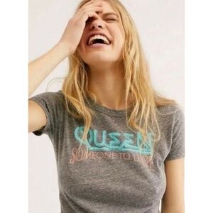Daydreamer for Free People Queen Band Tee in Gray "Someone To Love" Size S